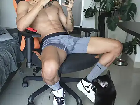 Vbenz28 online show from March 22, 12:50 pm