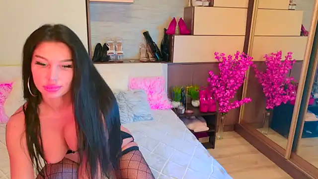 Snapshot of AlexaBilie chatting on October 10, 2:12 am AlexaBilie online show from October 10, 2:12 am