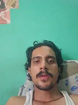 Snapshot of Sushant001 chatting on June 13, 10:35 am Sushant001 online show from June 13, 10:35 am