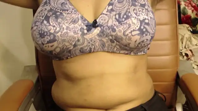 campornlive71 online show from March 3, 1:51 pm