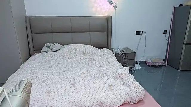 kexin a online show from October 17, 11:56 am