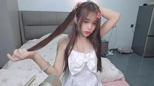 kexin a online show from October 25, 11:20 am