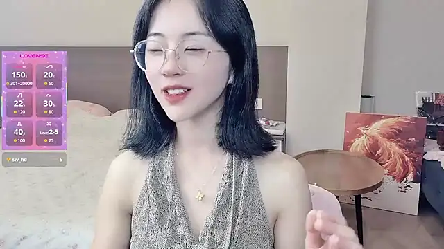 nini a online show from April 5, 2:35 pm