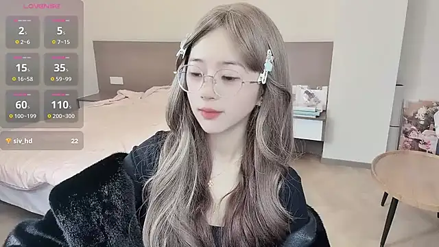 nini a online show from November 8, 3:10 am