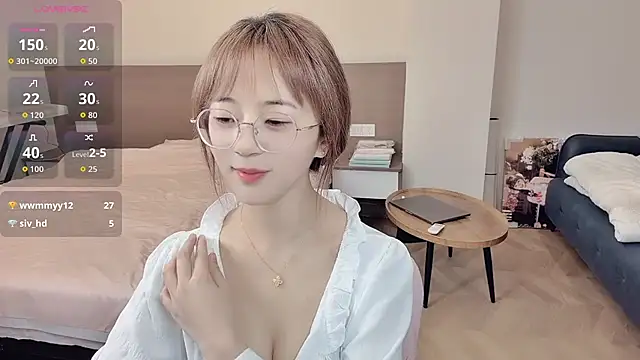 nini a online show from December 5, 8:02 am