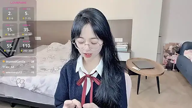 nini a online show from December 19, 12:18 pm