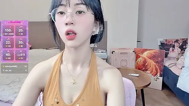 nini a online show from February 5, 8:54 am