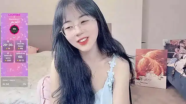 nini a online show from February 24, 7:09 am