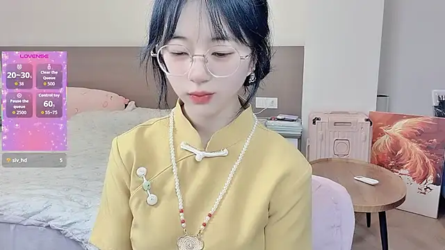 nini a online show from February 3, 3:15 am