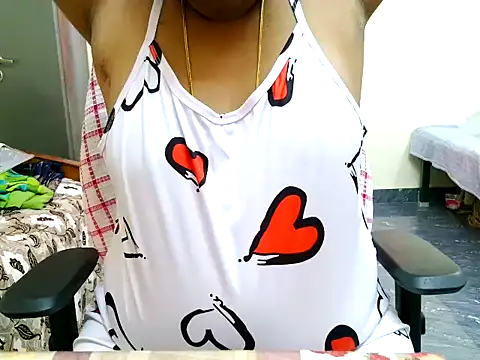 Snapshot of ammu1990 chatting on February 28, 6:24 am ammu1990 online show from February 28, 6:24 am