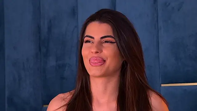 Snapshot of YasminaMoon chatting on February 20, 6:26 am YasminaMoon online show from February 20, 6:26 am