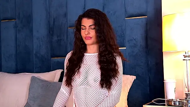 YasminaMoon online show from March 17, 4:15 am