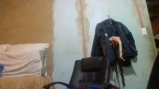 Snapshot of Nicky52 chatting on June 26, 5:46 am Nicky52 online show from June 26, 5:46 am