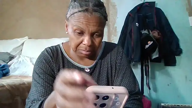 Nicky52 online show from February 27, 5:07 am