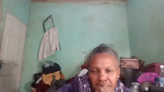 Snapshot of Nicky52 chatting on September 22, 4:29 am Nicky52 online show from September 22, 4:29 am