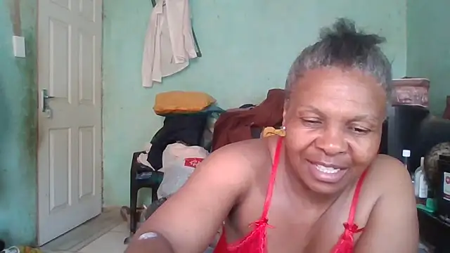 Snapshot of Nicky52 chatting on October 5, 6:04 am Nicky52 online show from October 5, 6:04 am