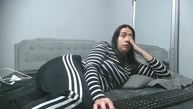 Bunnyela1 online show from January 7, 9:47 am