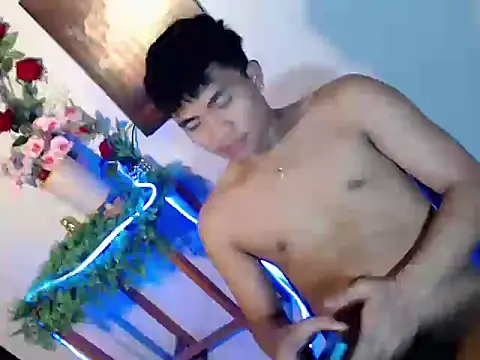 mostwantedtwink online show from June 1, 6:18 pm