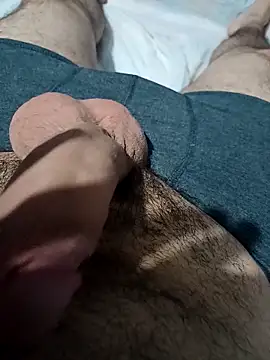 Snapshot of Hamzadz123 chatting on November 4, 6:44 pm Hamzadz123 online show from November 4, 6:44 pm