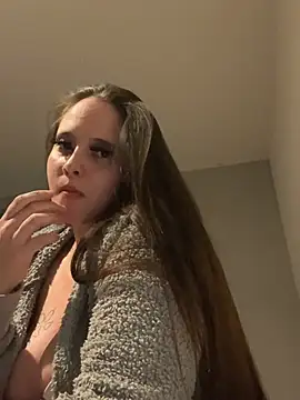 LollyLove  online show from April 10, 8:05 pm