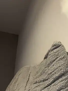 LollyLove  online show from March 4, 9:11 pm