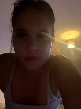 LollyLove  online show from October 27, 9:05 pm