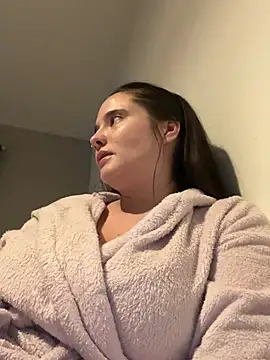 LollyLove  online show from February 9, 9:02 pm