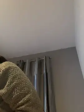 LollyLove  online show from February 17, 9:01 pm