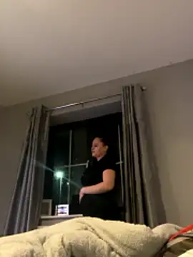 LollyLove  online show from January 11, 7:10 pm