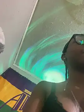 HennessyBaby21 online show from March 14, 12:33 pm