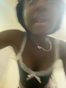 HennessyBaby21 online show from April 1, 12:02 am