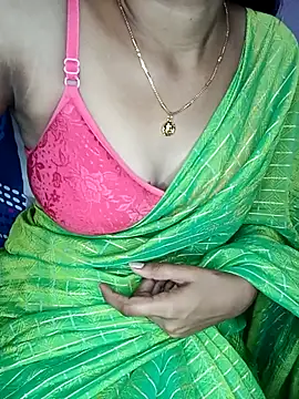 Snapshot of Nidhi_lovely chatting on October 17, 1:53 am Nidhi lovely online show from October 17, 1:53 am