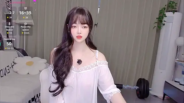 uikyy1 online show from April 18, 7:11 am