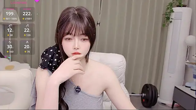 uikyy1 online show from March 31, 11:34 am