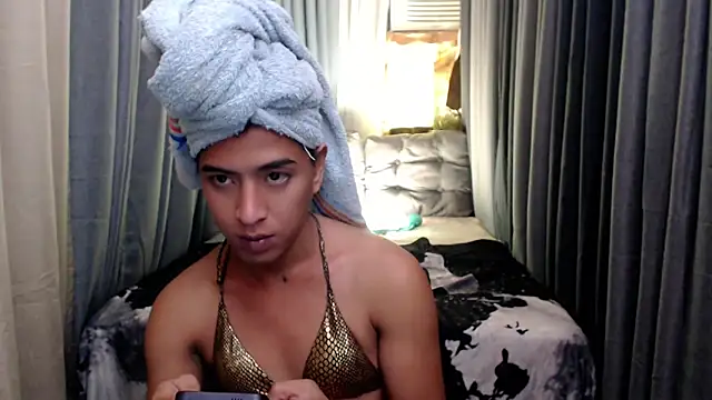 Yourscarlette Slut online show from November 3, 8:51 am