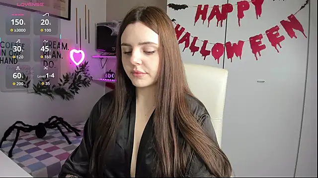 LiaWoow online show from October 25, 6:45 am