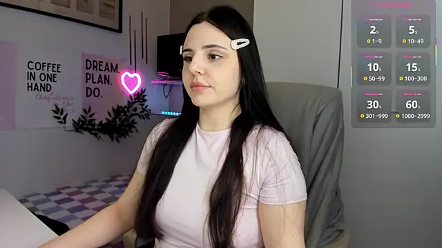 LiaWoow online show from January 7, 8:08 am