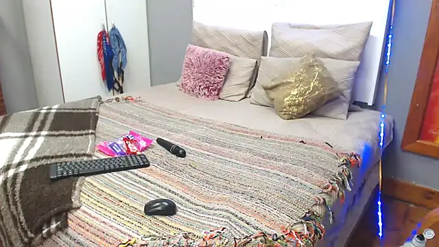 Kay-Tee online show from April 17, 7:28 pm