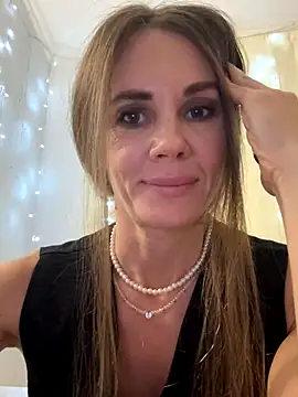 LucieMack online show from October 2, 6:33 pm