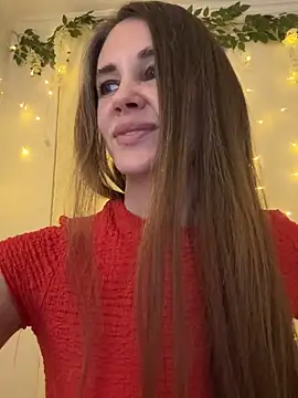 LucieMack online show from April 10, 7:32 pm