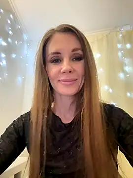 LucieMack online show from October 27, 7:59 pm