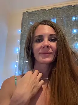 LucieMack online show from September 9, 8:40 pm