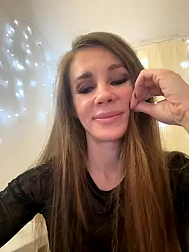 LucieMack online show from October 29, 6:18 pm