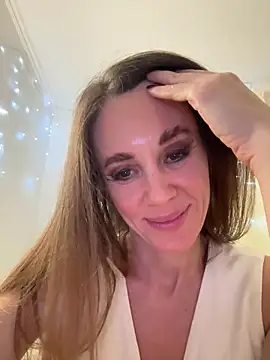 LucieMack online show from October 30, 6:27 pm