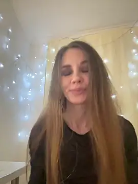 LucieMack online show from November 12, 9:18 pm