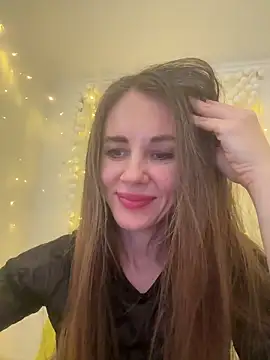 LucieMack online show from January 5, 5:27 pm