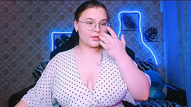 Snapshot of InLoveWithLife26 chatting on November 15, 5:39 pm InLoveWithLife26 online show from November 15, 5:39 pm