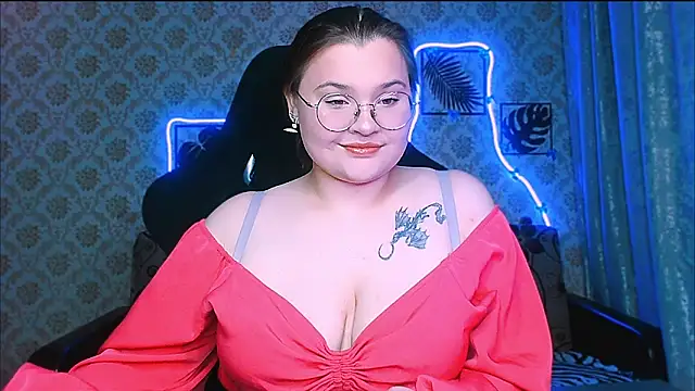 InLoveWithLife26 online show from March 17, 7:28 pm