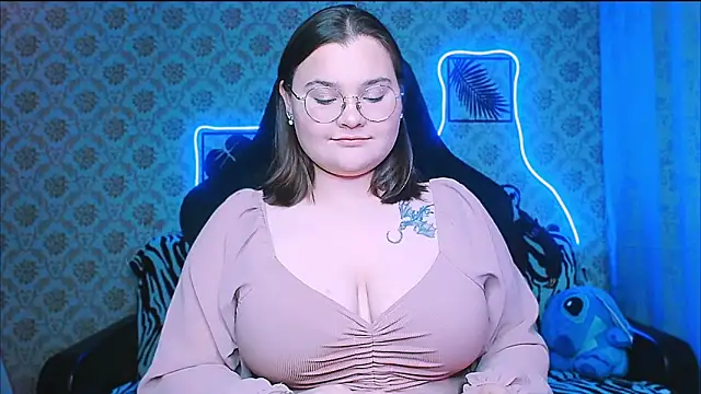 InLoveWithLife26 online show from October 1, 7:18 pm