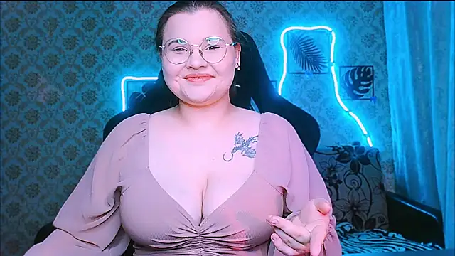 InLoveWithLife26 online show from February 24, 7:37 pm